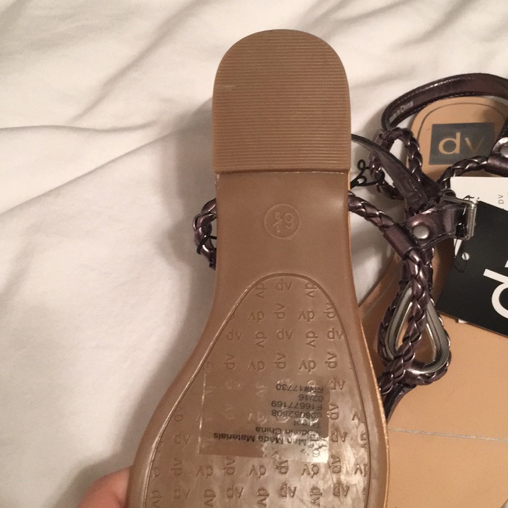Sandals - Picture 3 of 4
